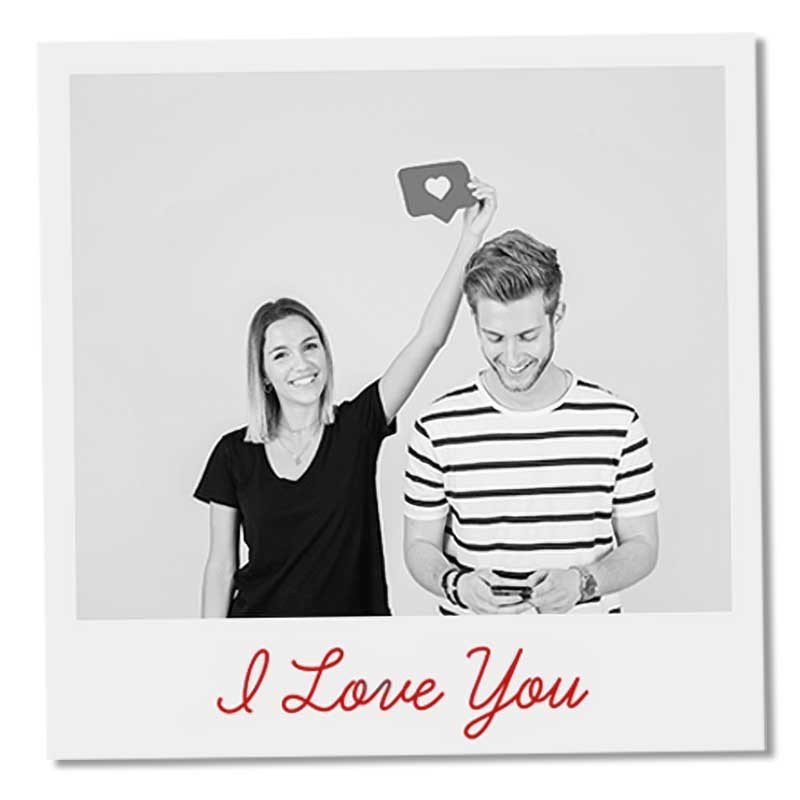 Retro magnet with text